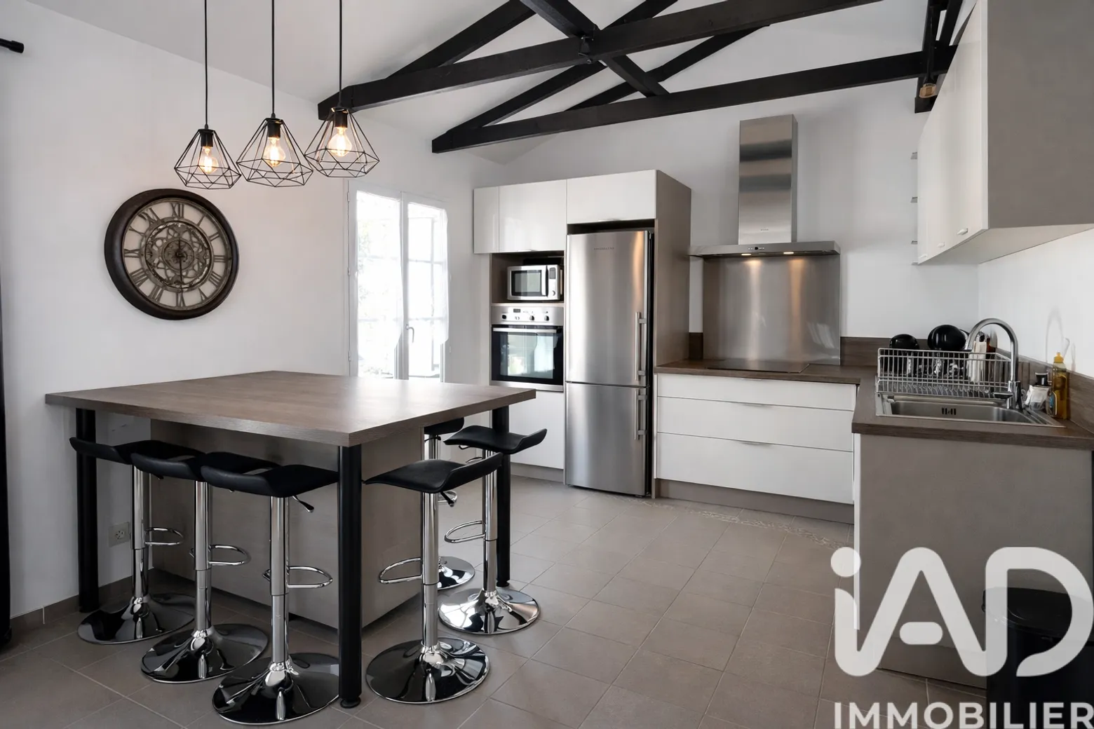 Vente appartement à Gassin (83580) : appartement 5 pièces 98 m² — 2
