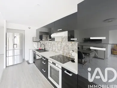 Apartment in Reims (51100)