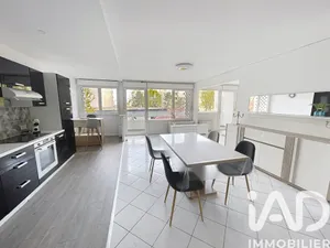 Apartment in Reims (51100)