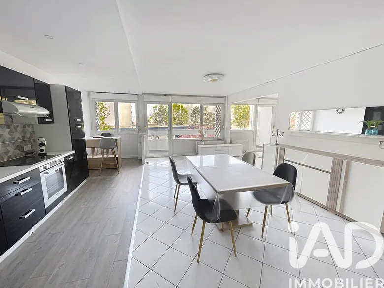 Appartement 4 pièces 79 m² · à Reims · 79 m² · 155 000 €