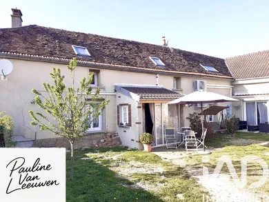 Longere in Jully-sur-Sarce (10260)