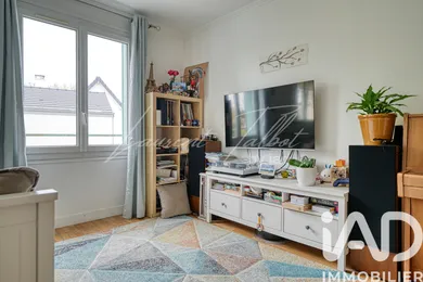 Apartment in Chatou (78400)