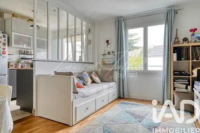 Apartment in Chatou (78400)