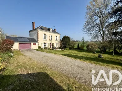 Maison de campagne à Parthenay (79200)