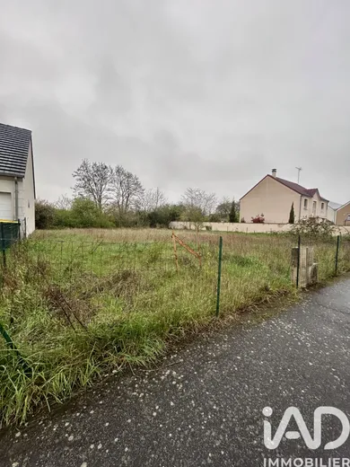 Terrain à bâtir à La Chapelle-Saint-Mesmin (45380)