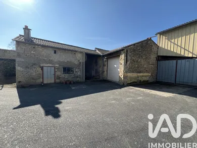 Village house in Lys-Haut-Layon (49310)