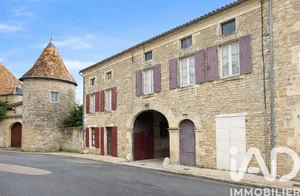 Immeuble à Villefagnan (16240)