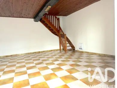 Townhouse in Tauriac (33710)
