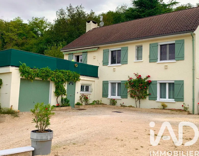 Maison 7 pièces 128 m² · à Véron · 128 m² · 239 000 €