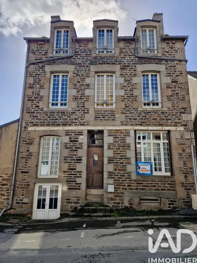 Maison à Plénée-Jugon (22640)