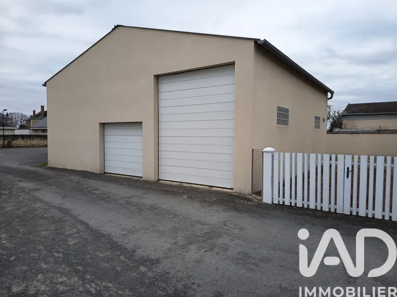 Maison 4 pièces 90 m² · à Le Puy-Notre-Dame · 90 m² · 210 000 €
