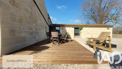 Maison à Bourg (33710)