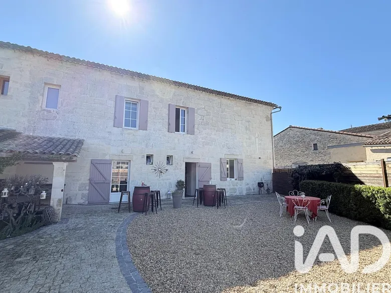 Maison 6 pièces 163 m² · à Saint Andre de Cubzac · 163 m² · 400 000 €