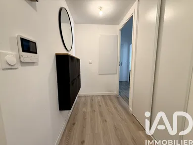 Apartment in Plaisir (78370)