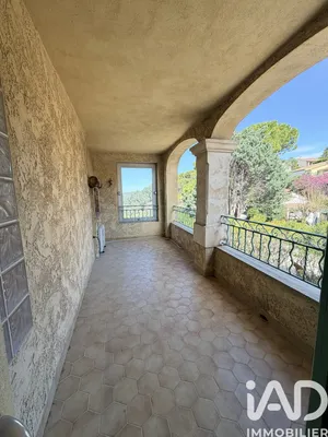 Village house in Velaux (13880)