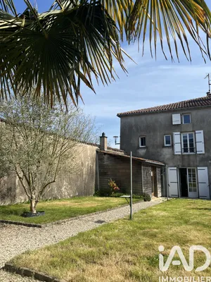 Townhouse in La Forêt-sur-Sèvre (79380)