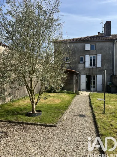 Townhouse in La Forêt-sur-Sèvre (79380)