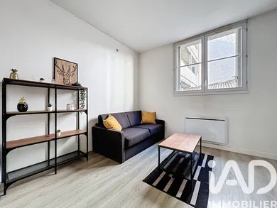Apartment in Paris (75011)
