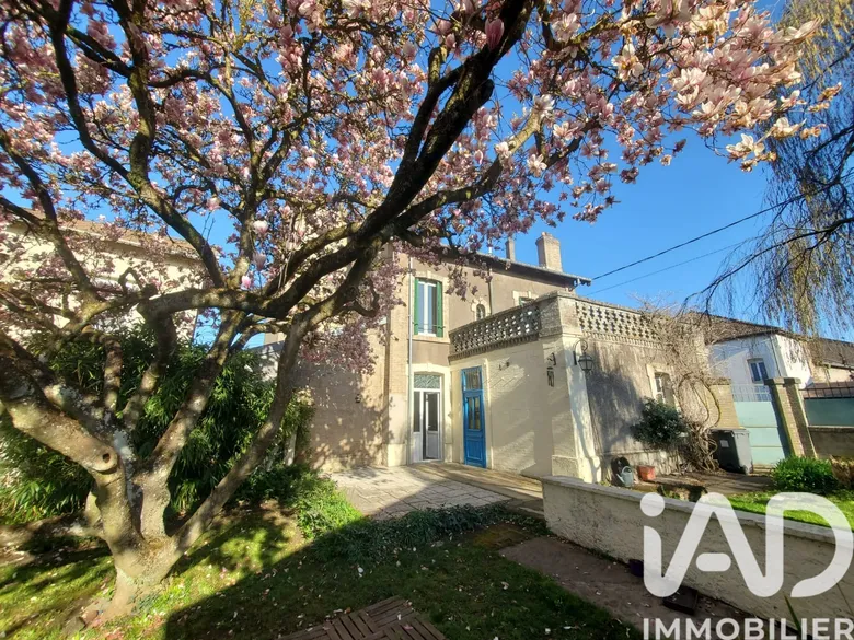 Maison 8 pièces 188 m² · à Neuves-Maisons · 188 m² · 268 000 €