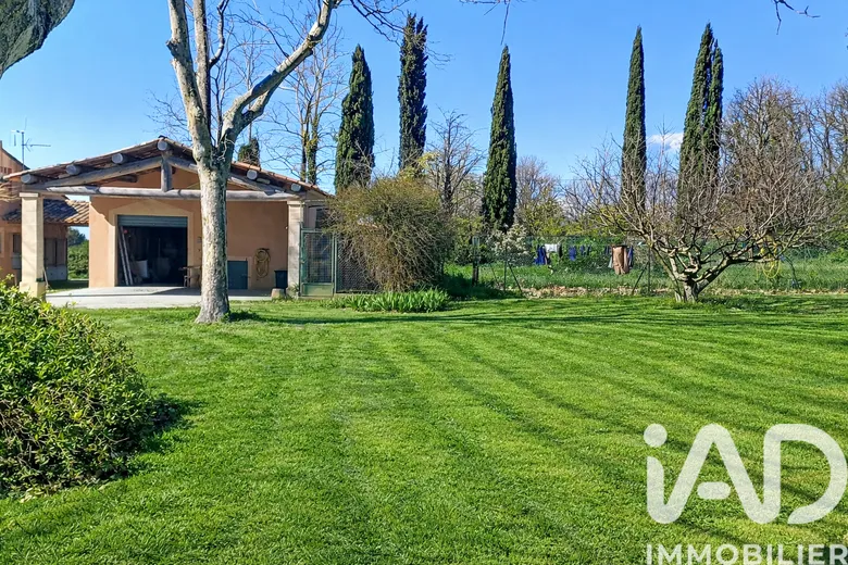 Maison 7 pièces 232 m² · à Oppède · 232 m² · 1 580 000 €