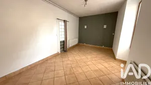 Townhouse in Saint-Julien-du-Sault (89330)