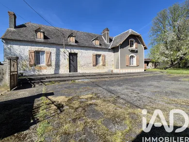 Traditional house in Thèze (64450)