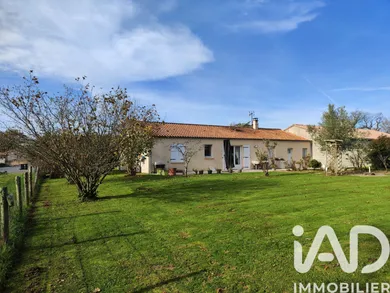 Detached house in La Chapelle-Bertrand (79200)
