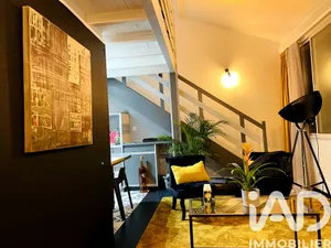 Apartment in Bordeaux (33800)