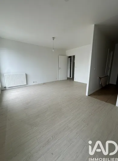 Apartment in Évry (91000)