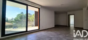 Appartement à BAGNOLS SUR CEZE (30200)