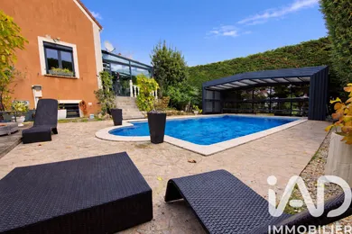 Traditional house in Mandres-les-Roses (94520)