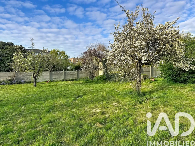 Terrain à bâtir à Saint-Brieuc (22000) · 96 000 €