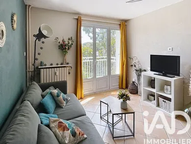 Apartment in Hyères (83400)