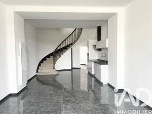 Apartment in Salles (33770)