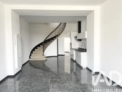 Apartment in Salles (33770)