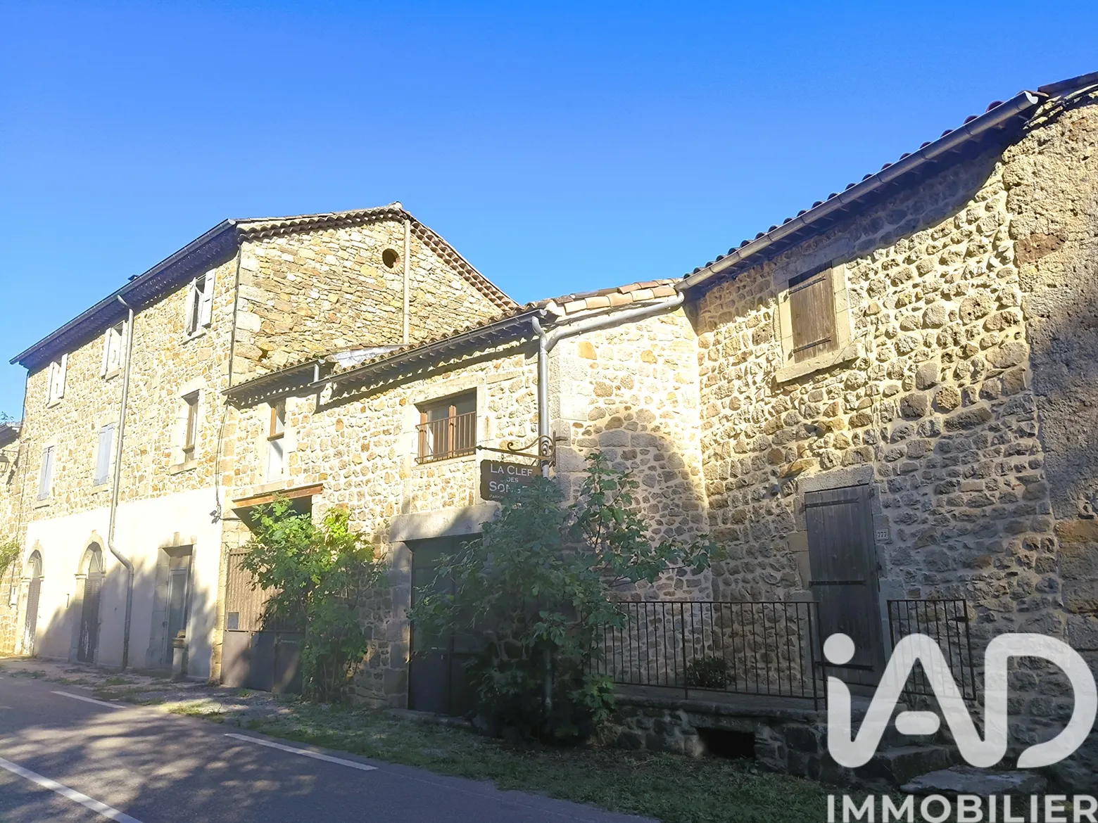 Vente maison à Les Assions (07140) : maison de village 6 pièces 192 m² — 2