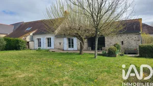Maison de campagne à Noyant villages (49490)