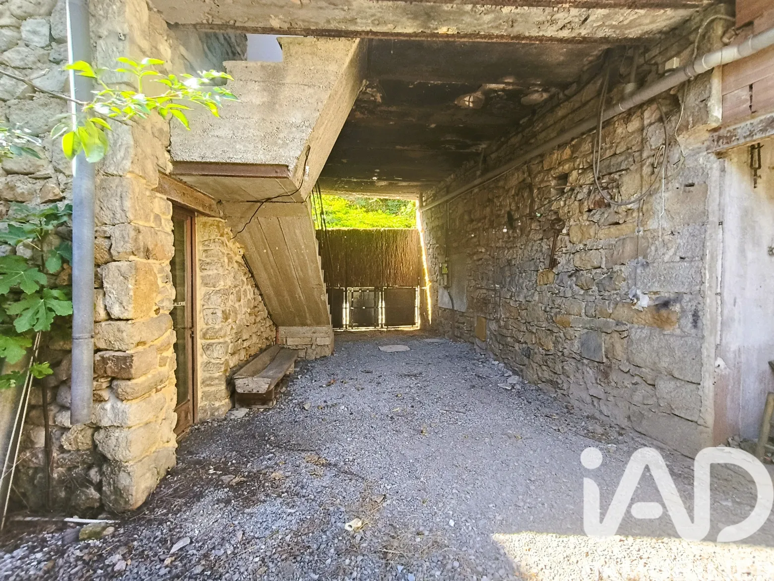 Vente maison à Les Assions (07140) : maison de village 6 pièces 192 m² — 3