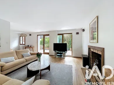 House in Garches (92380)