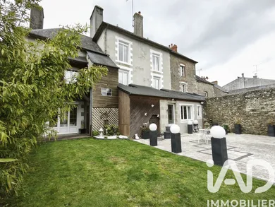 Maison de ville à Pré-en-Pail (53140)