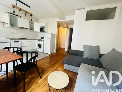 Apartment in Paris (75011)