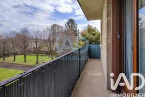 Apartment in Thiais (94320)