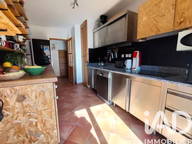 Apartment in Hyères (83400)