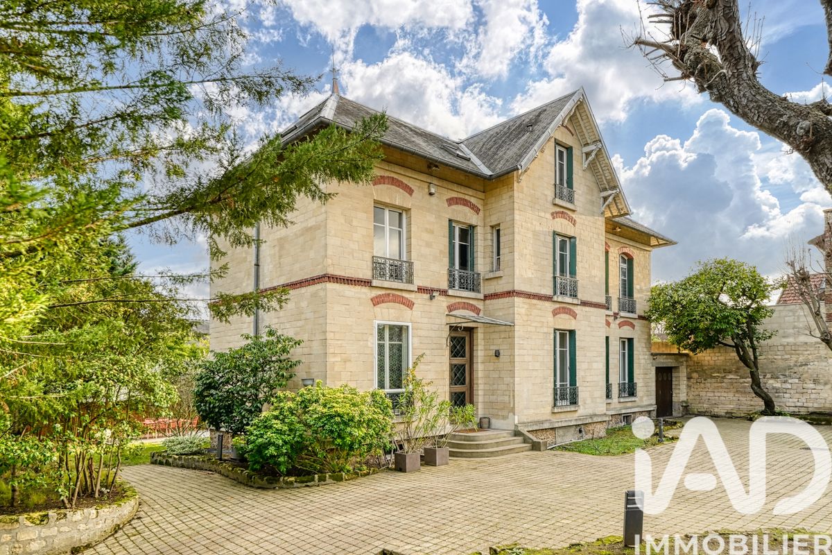 maison à Le Mesnil-le-Roi