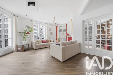 Apartment in Paris (75016)
