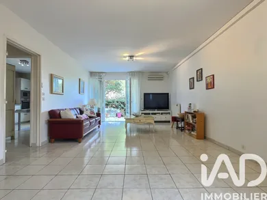 Apartment in Arles (13200)