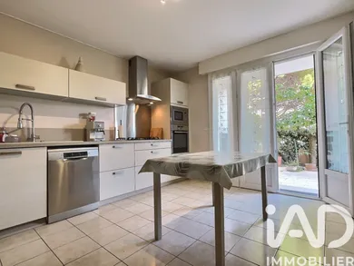 Apartment in Arles (13200)