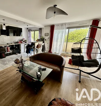 Apartment in Les Ulis (91940)