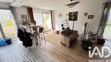 Apartment in Les Ulis (91940)