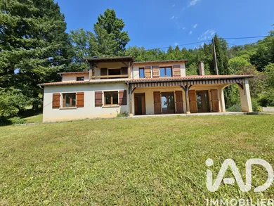 Maison de village à Saint-Céré (46400)